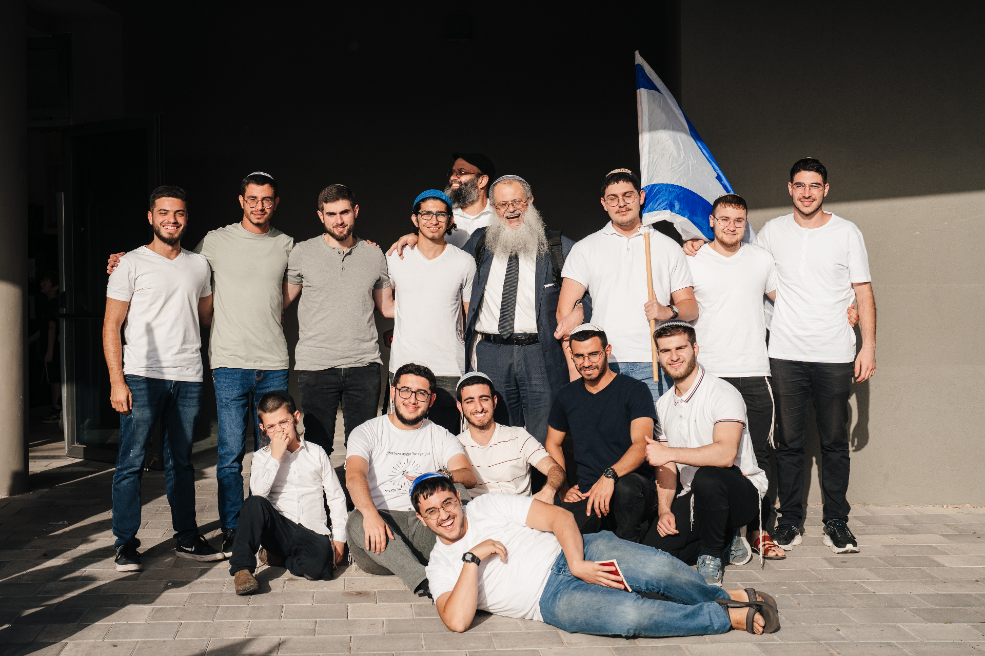 קבוצת נוער עם הרב